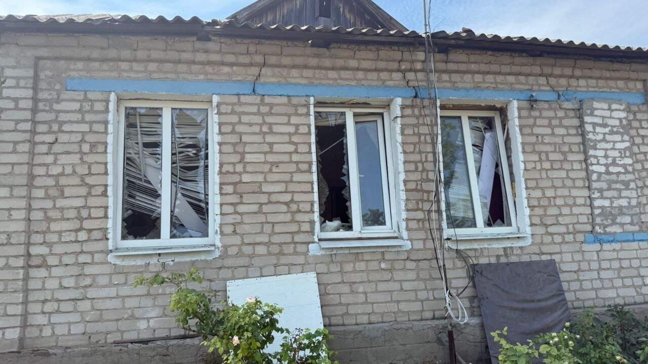 Зображення до посту: Серед жителів — двоє загиблих та троє поранених: якими були наслідки російських ударів по Донеччині 26 липня (ЗВЕДЕННЯ)