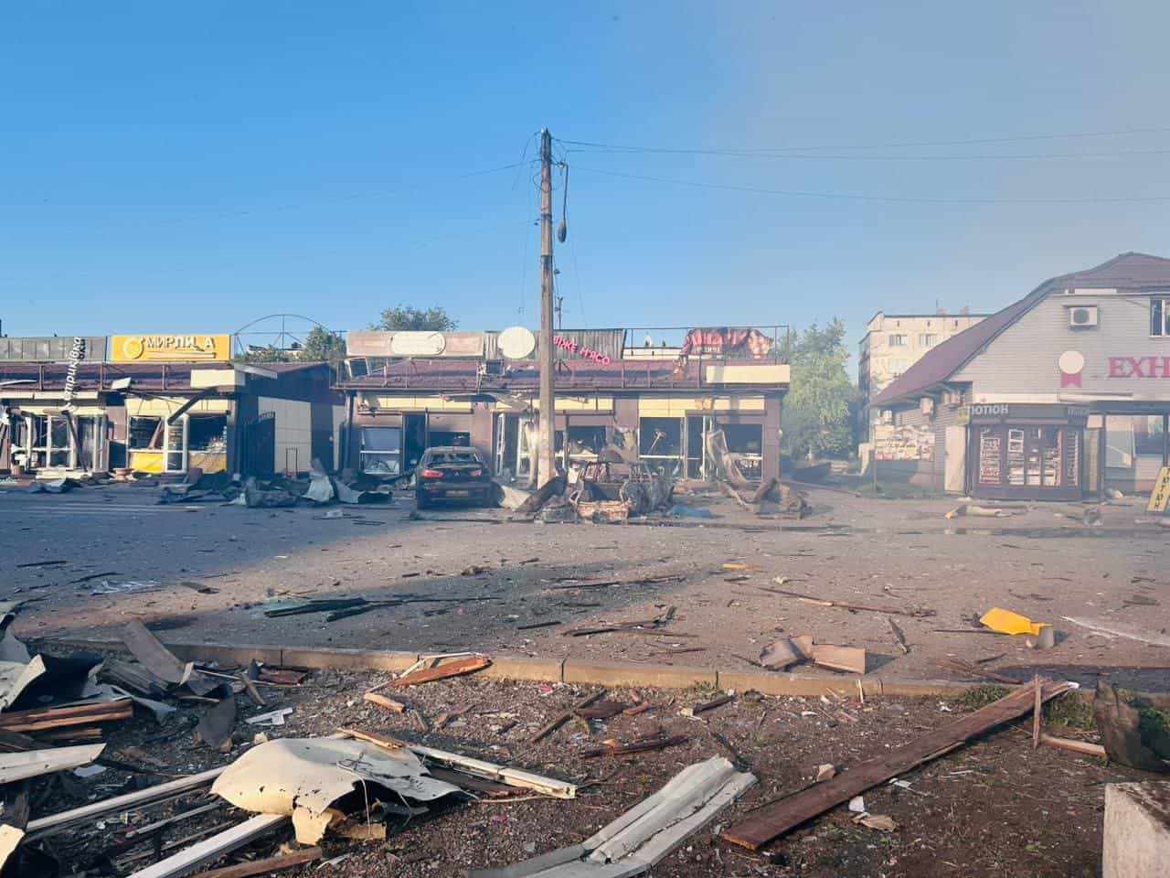 Росіяни атакували середмістя Добропілля 16 липня: є поранені та загиблі