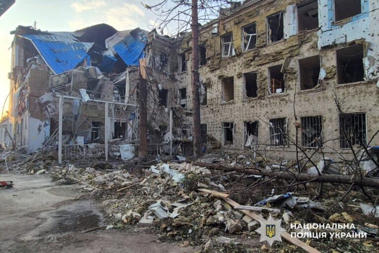 В результате российских ударов погибли трое, еще семеро ранены: как прошли сутки 12 июля в Донецкой области (СВОДКА)