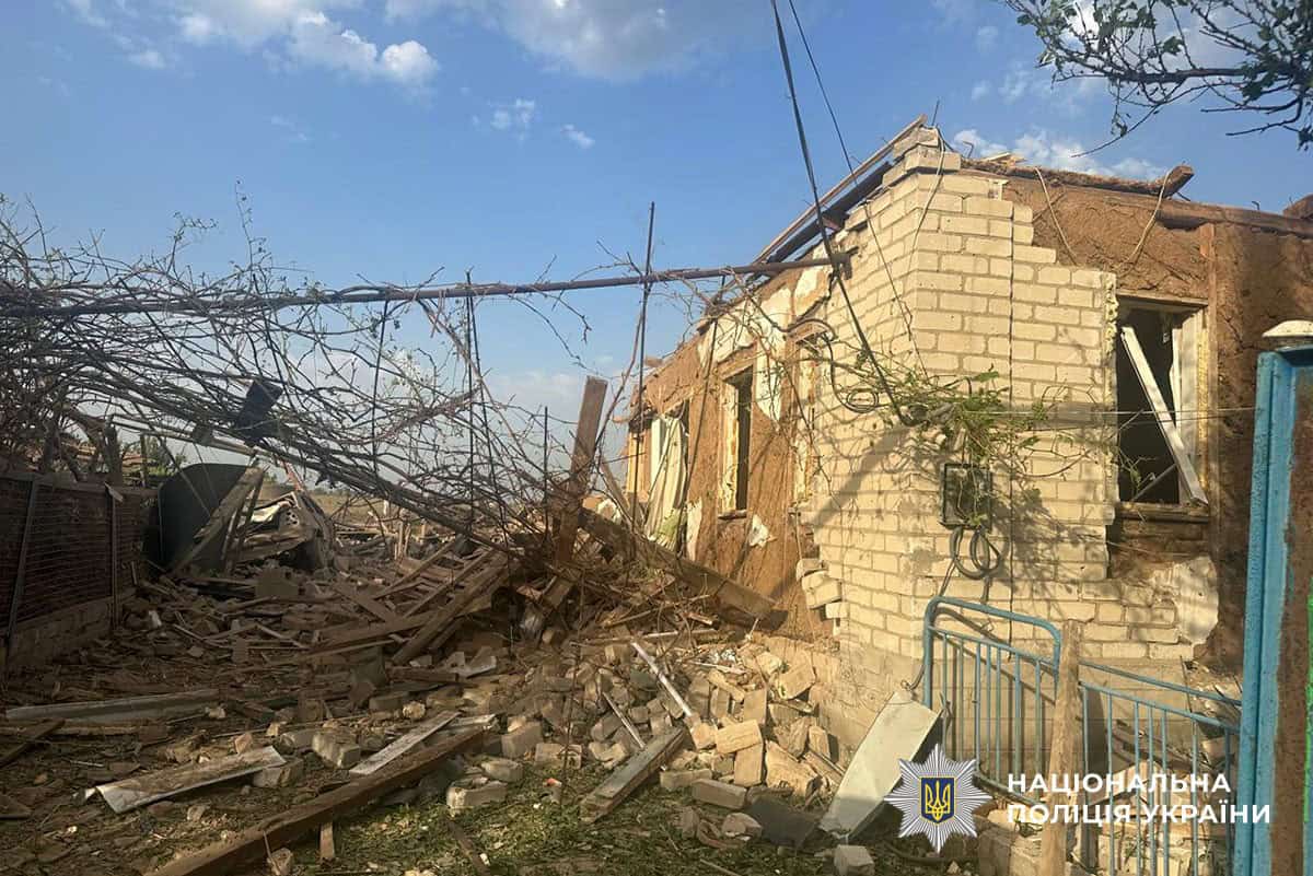 Зображення до посту: Четверо  цивільних загинули та десятеро поранені: якими були наслідки російських ударів по Донеччині 11 липня (ЗВЕДЕННЯ)