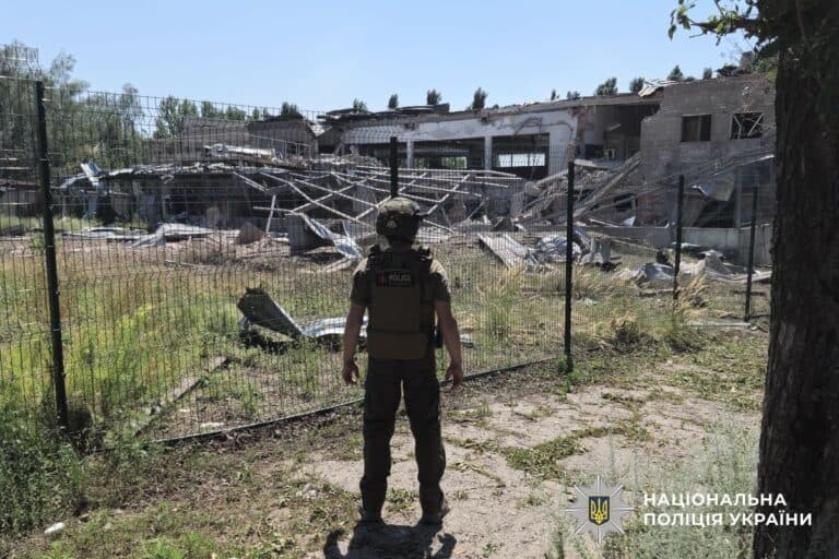 Перегляньте новину: За 9 липня на Донеччині загинули дев’ятеро цивільних, поранені ще 10: як минула доба в регіоні (ЗВЕДЕННЯ) За 9 липня на Донеччині загинули дев’ятеро цивільних, поранені ще 10: як минула доба в регіоні (ЗВЕДЕННЯ)