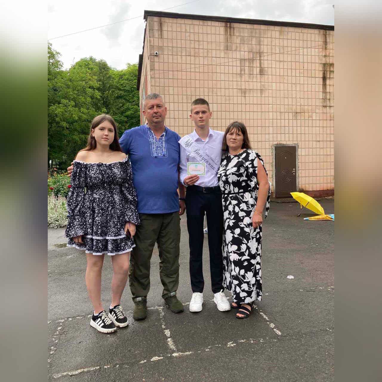 В`ячеслав Горнік з дружиною Надією, сином та донькою