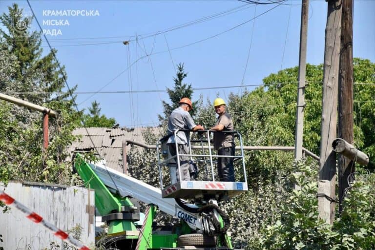 У Краматорську армія РФ обстріляла цивільну інфраструктуру та пошкодила понад 120 садиб