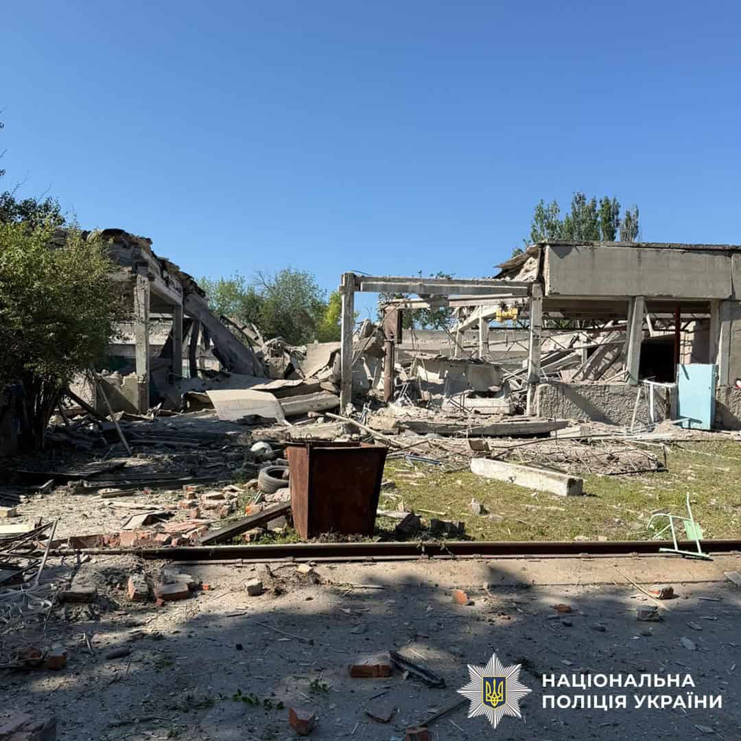 Зображення до посту: Двоє жителів Донеччини не пережили російських ударів, ще четверо поранені. Як минуло 4 липня в регіоні (ЗВЕДЕННЯ)