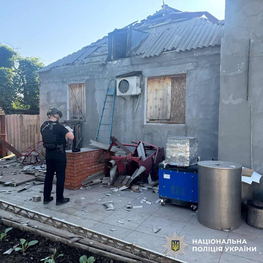 Зображення до посту: Двоє жителів Донеччини не пережили російських ударів, ще четверо поранені. Як минуло 4 липня в регіоні (ЗВЕДЕННЯ)