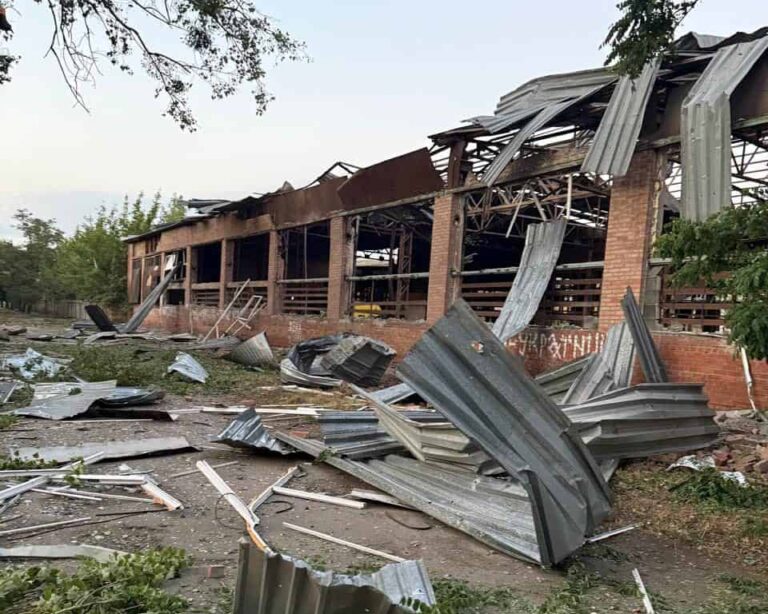 У ніч на 1 серпня російські загарбники вдарили по центру Слов’янська з БПЛА: де фіксують руйнування