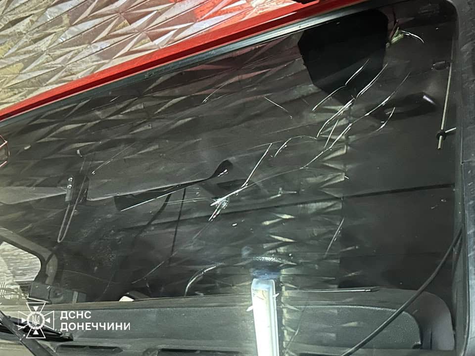 Зображення до посту: У Костянтинівці рятувальники потрапили під повторний удар росіян, поки гасили пожежу