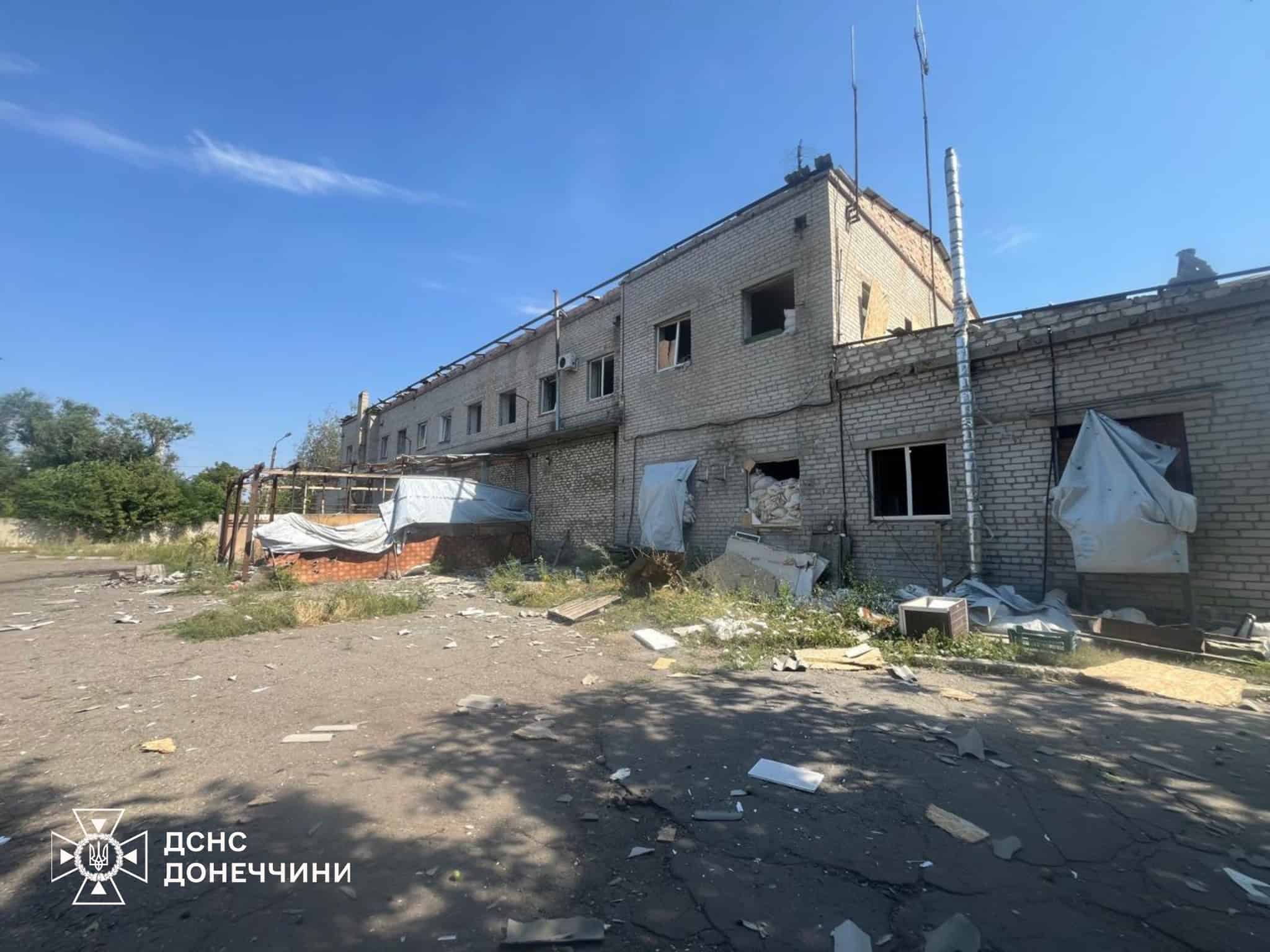 Через російську атаку в Костянтинівці двоє поранених рятувальників