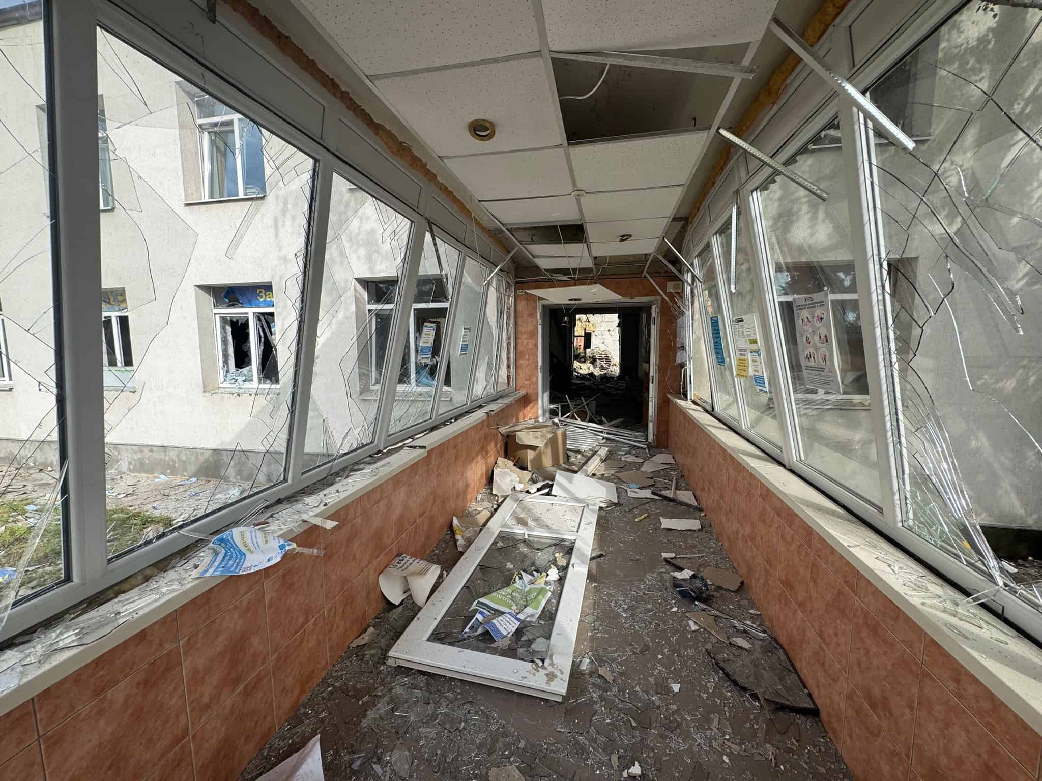 Росіяни пошкодили "пункт незламності" у Костянтинівці 24 серпня