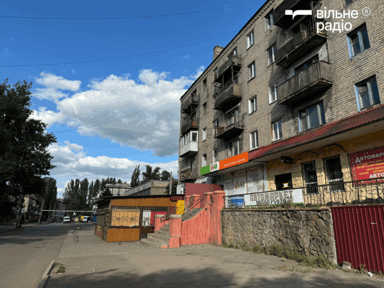 В Белозерском закрылись аптеки и банки. Город четвертые сутки без централизованного водоснабжения (детали)
