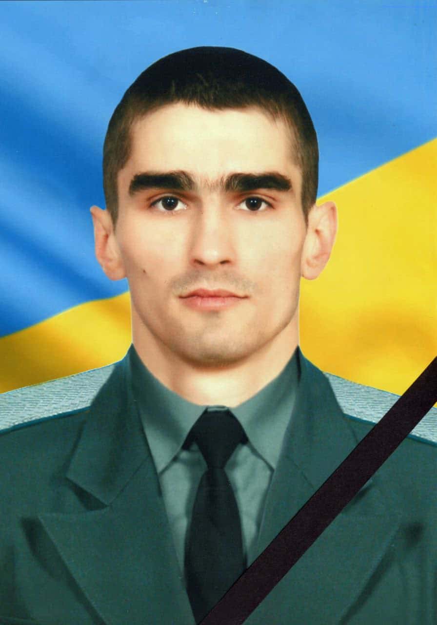 Зображення до посту: Зцілення квітами: як фіалки допомогли матері загиблого атовця пережити втрату