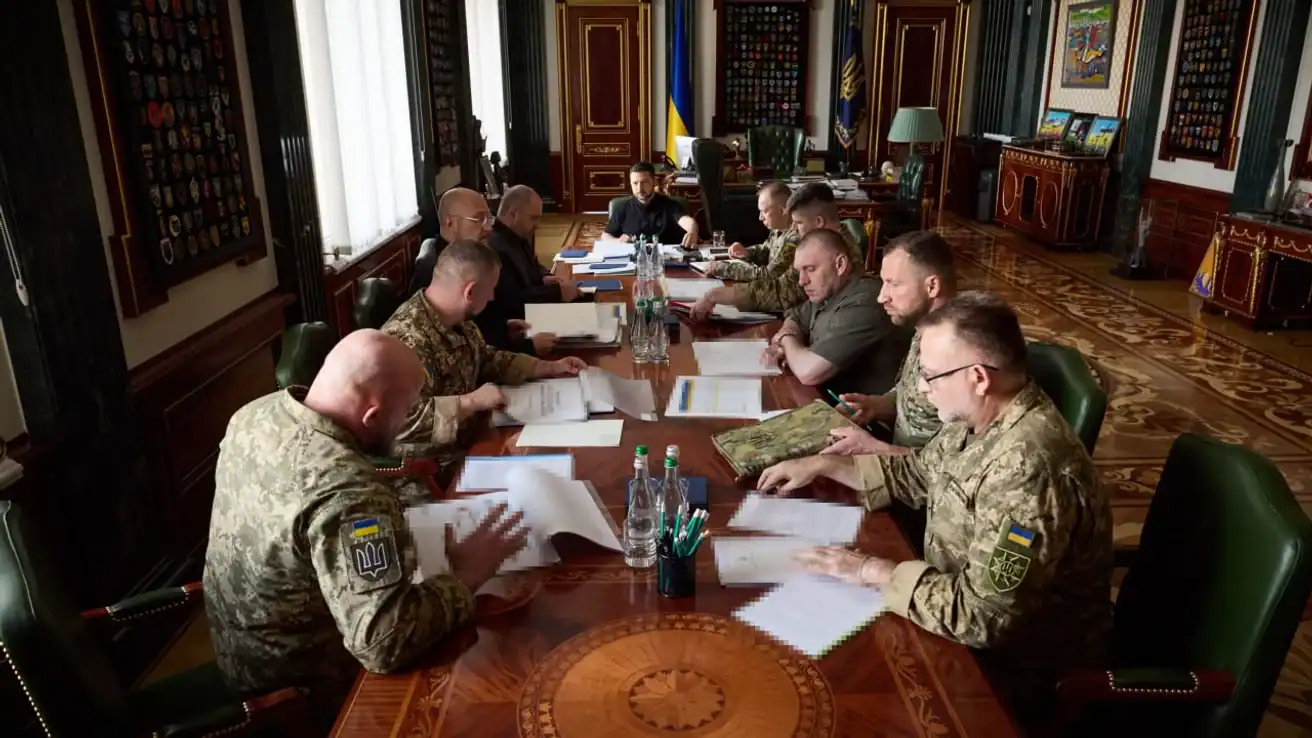 Зеленський: бойовим підрозділам збільшать фінансування