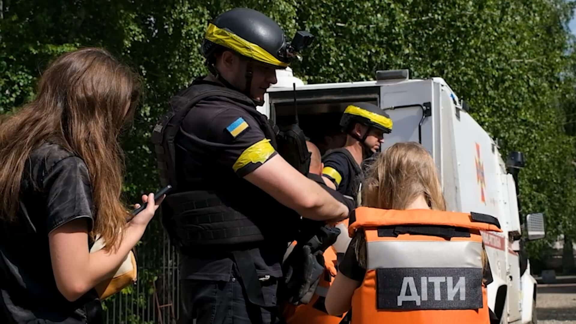У Дружківці та чотирьох селах Андріївської громади оголосили примусову евакуацію дітей: список