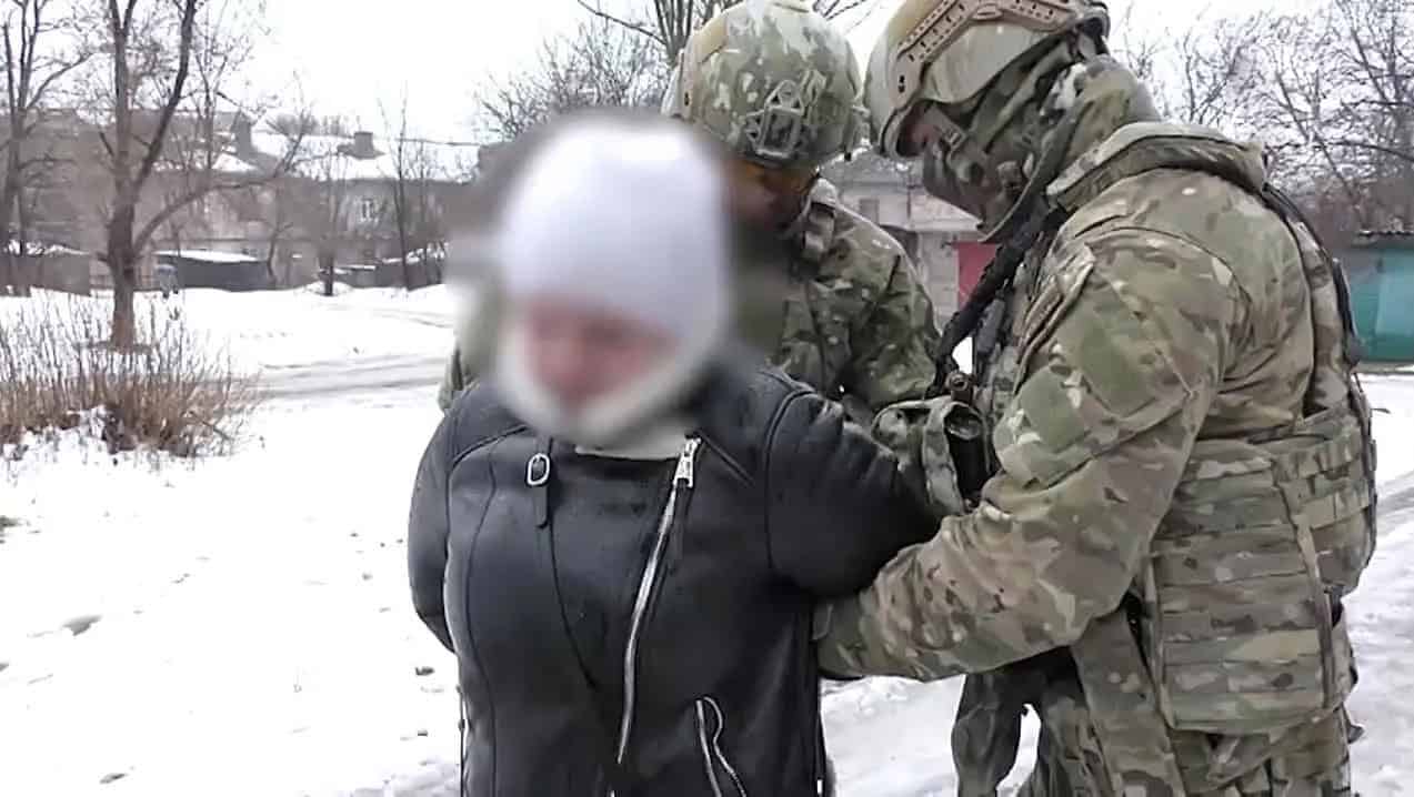 Зображення до посту: “Свобода — це коли тобі в дім не заходять чужі”: якою бачать незалежність люди з Донеччини в окупації та на вільній території