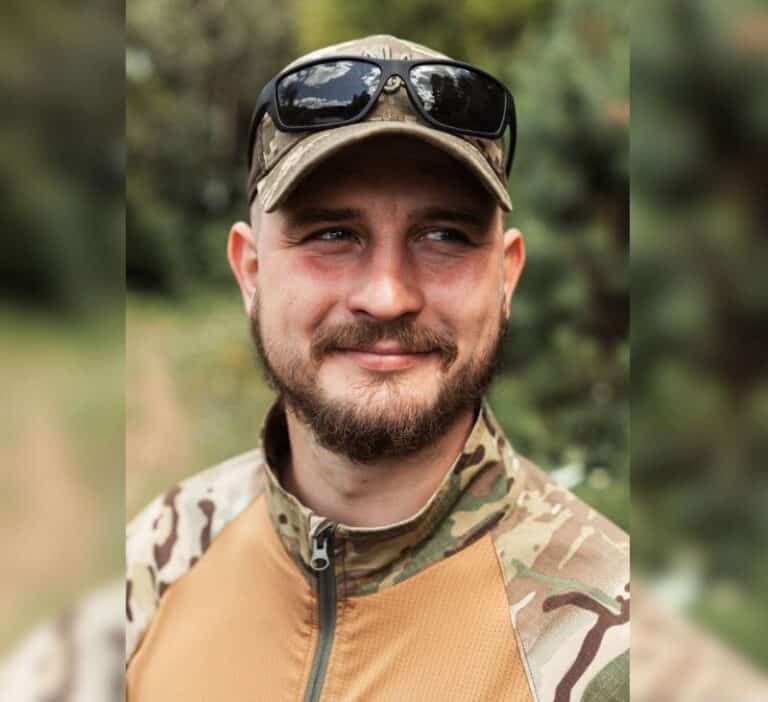 “Он рядом, просто немного по-другому”: почтим память военного Андрея Лысаковского
