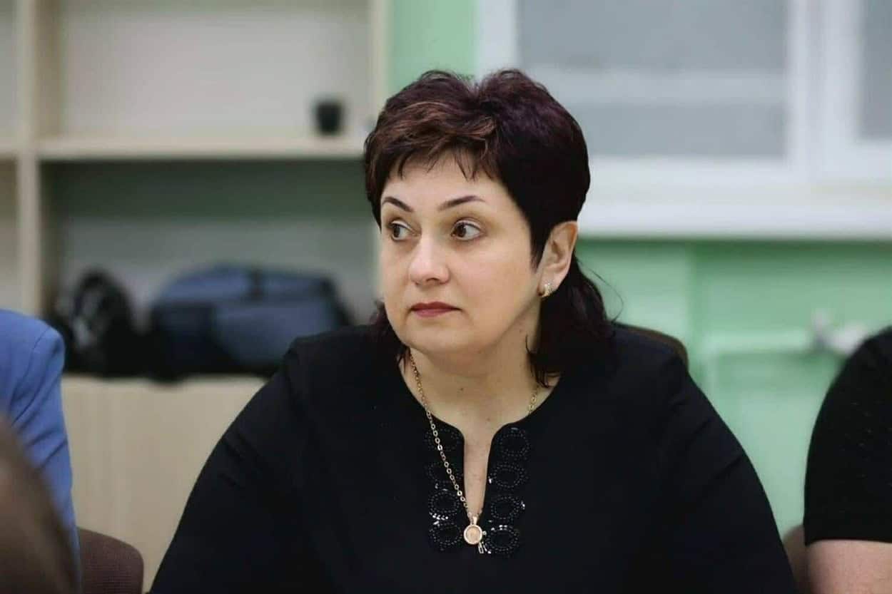 Зображення до посту: Заступниця отримала майже вдвічі більше за начальницю: якою була зарплата керівництва Мирненської військової адміністрації у другому кварталі