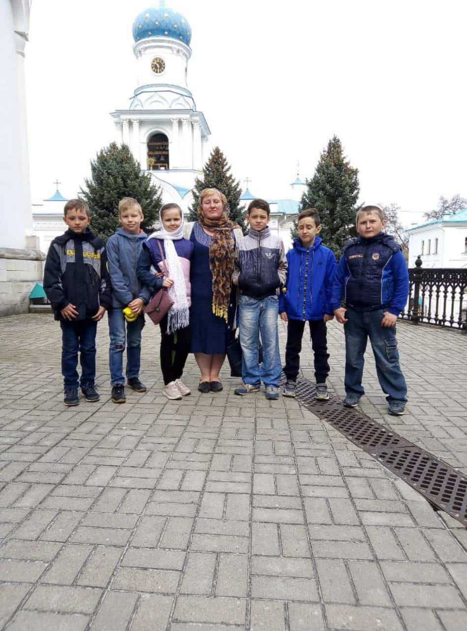 Зображення до посту: Втратила дім, чоловіка, зв’язок із сином, але не жагу до життя: історія вчительки із Соледара, що бореться з раком
