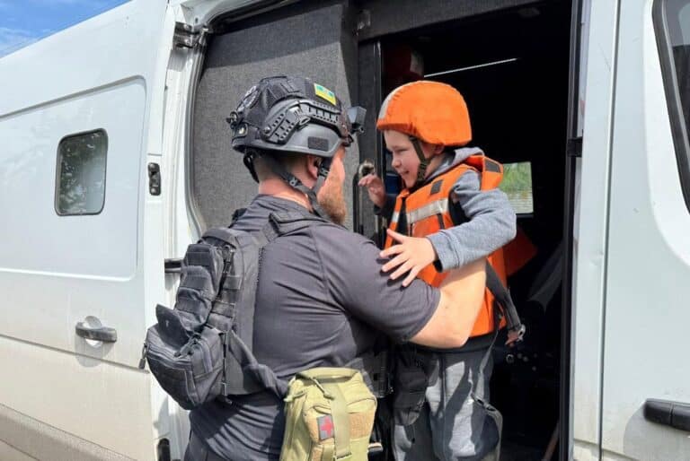 Поменшало на понад 10 тисяч за рік: скільки ВПО дітей та молоді лишаються на Донеччині