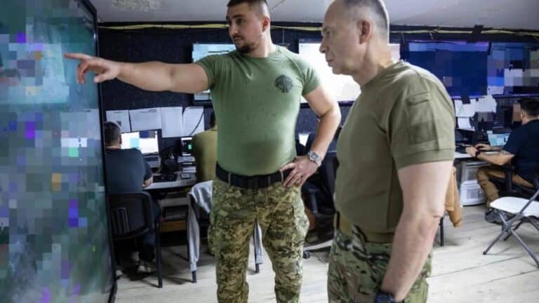На Донеччині зачистили від російських військ три села, — Сирський