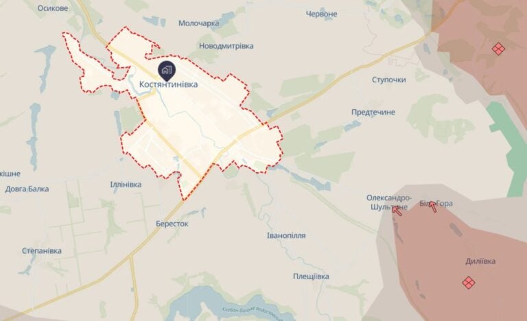Троє поранених через російські удари по Костянтинівці: під завалами може бути ще одна людина