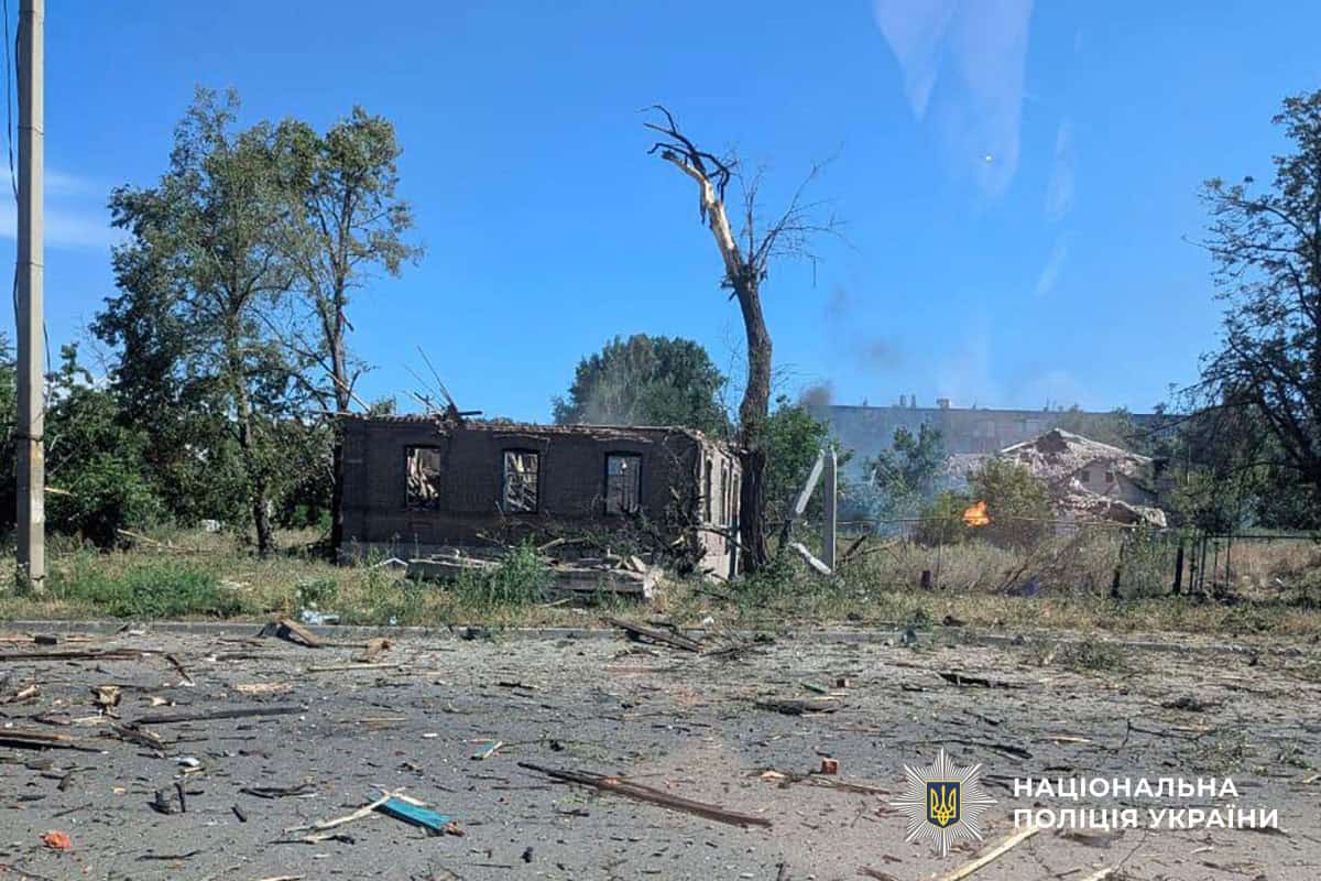 Зображення до посту: Троє загиблих і десятеро поранених: якими були наслідки російських ударів по Донеччині 1 серпня (ЗВЕДЕННЯ)