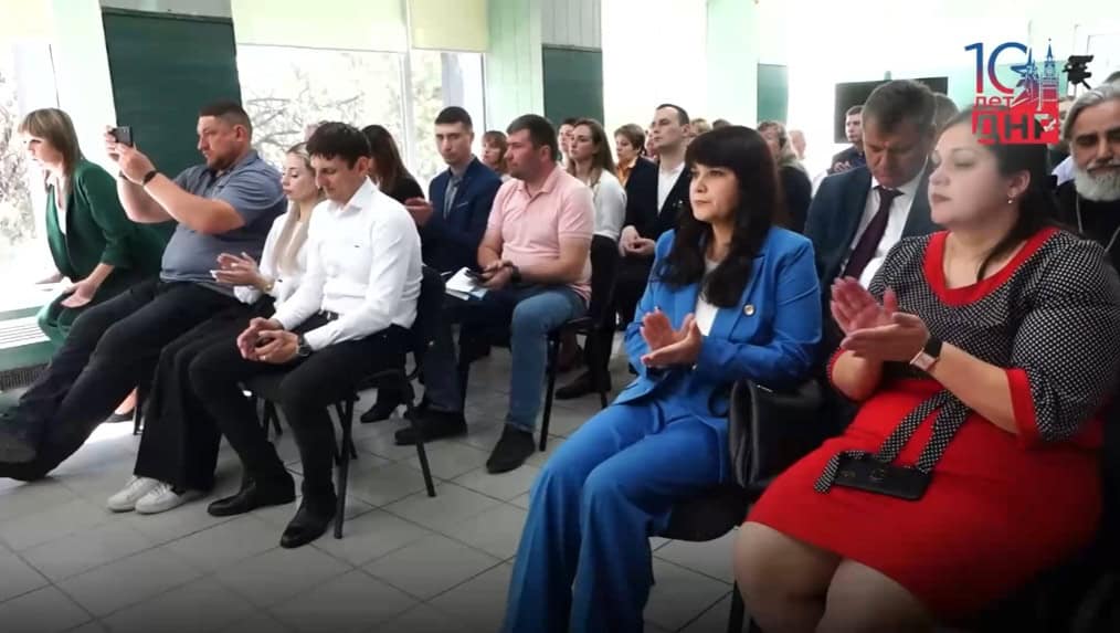Зображення до посту: Хто керує Мангушською громадою в окупації (аналіз)