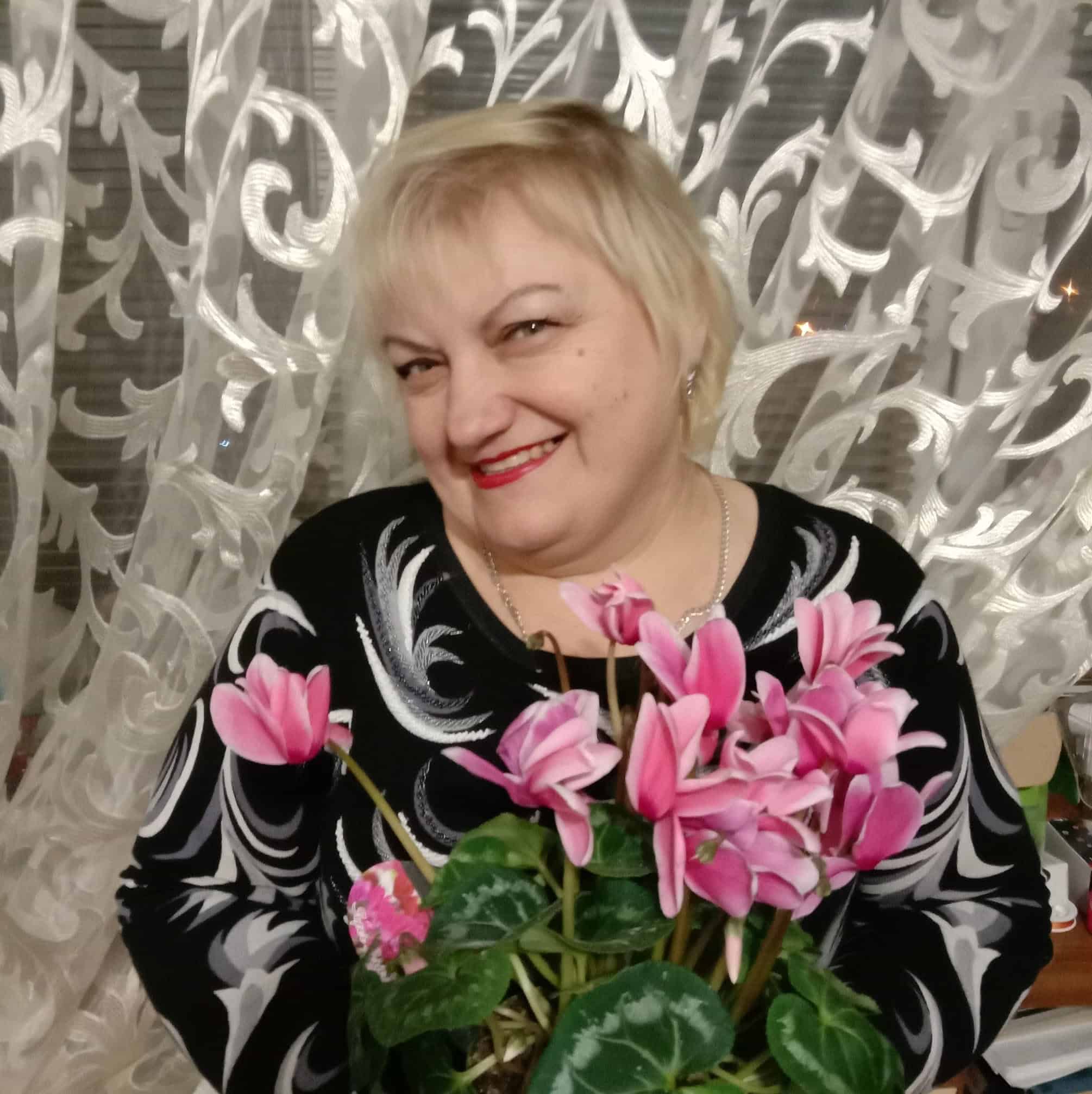 Лариса Львова