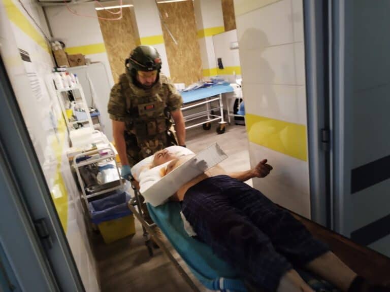 В Константиновке ранен мужчина во время обстрелов, повреждены жилые дома