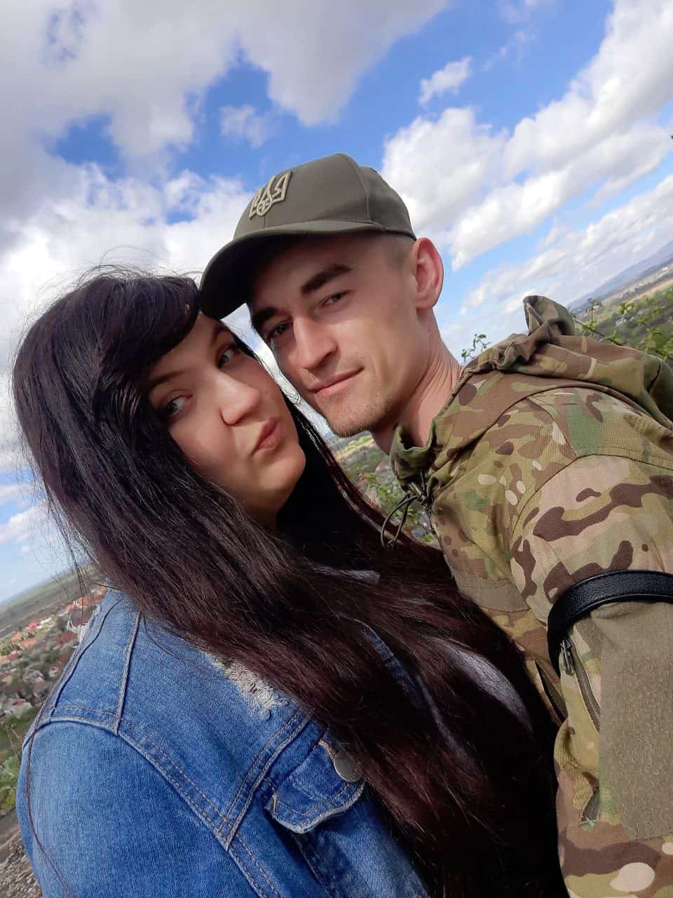 Військовий В’ячеслав Бахур разом із дружиною Олесею. Фото з архіву родини