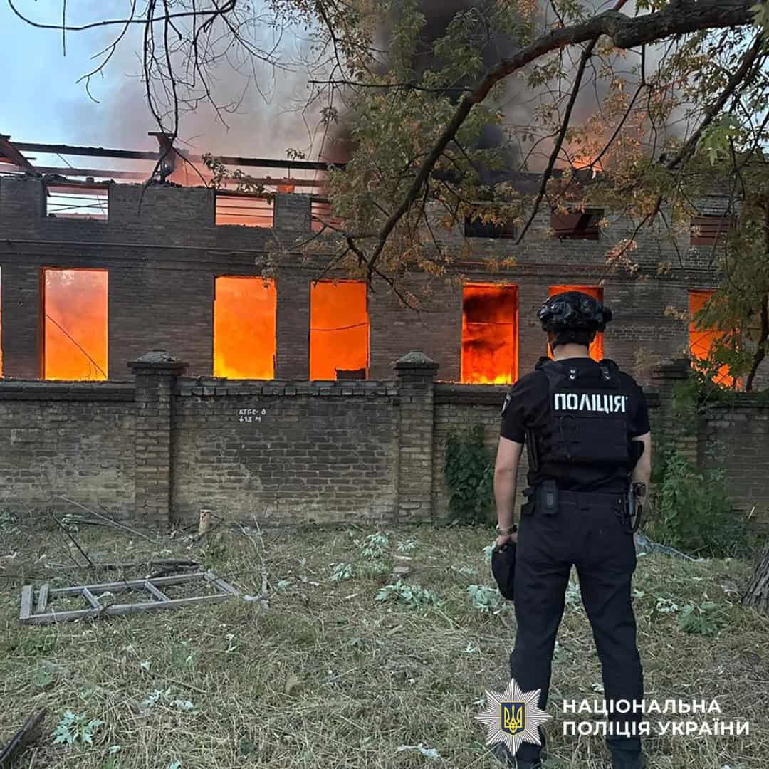 Зображення до посту: Четверо жителів Донеччини не пережили російських ударів, ще дев’ятеро — поранені. Як минуло 8 серпня в регіоні (ЗВЕДЕННЯ)