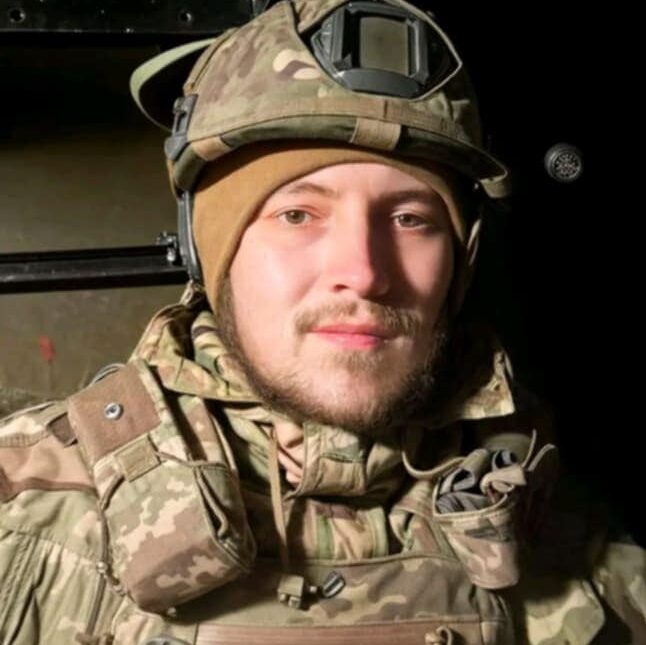 Перегляньте новину: Не дожил две недели до своего 21-го дня рождения: вспомним 20-летнего защитника Андрея Дидука из Шепетовки Не дожил две недели до своего 21-го дня рождения: вспомним 20-летнего защитника Андрея Дидука из Шепетовки