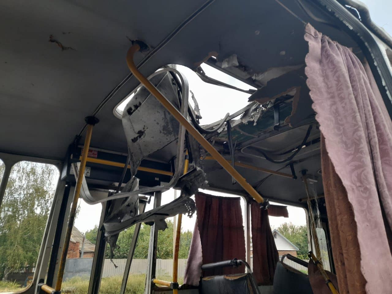 Поранених працівників комунальної служби Костянтинівки доправили до лікарні у Дружківці.
