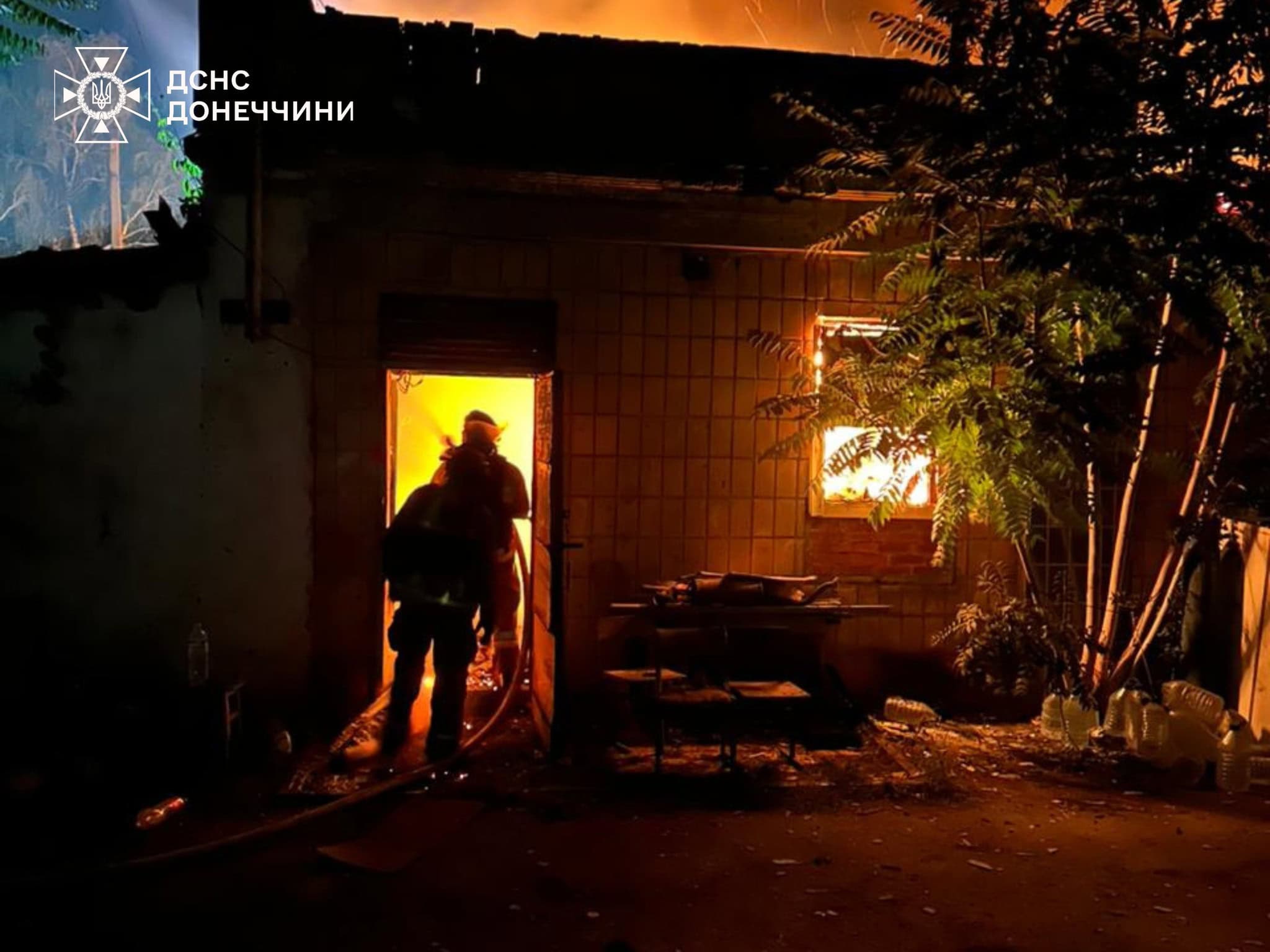Зображення до посту: У Дружківці рятувальники 5 вересня виявили пораненого внаслідок обстрілу підприємства