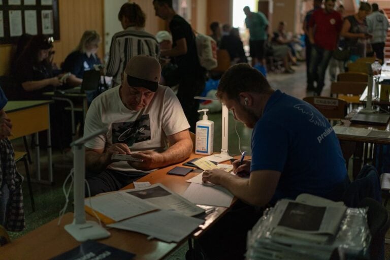 За неполные две недели транзитный центр в Лозовой принял более тысячи переселенцев из Донетчины, — УВКБ ООН