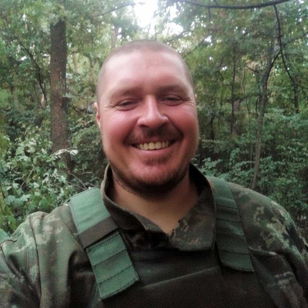 Військовий Сергій Леонов. Фото: Kramatorsk Post (журналісти Вільного Радіо покращили якість за допомогою штучного інтелекту)