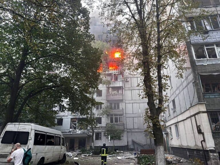 В Днепре в результате массированного удара погиб один гражданский и еще 26 получили ранения: что известно о последствиях