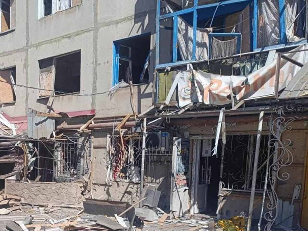 Восьмеро загиблих, шестеро поранених через удари по Костянтинівці 3 вересня: що відомо
