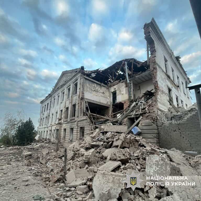 11 дістали поранень через удари Росії, найбільше — в Олексієво-Дружківці та Костянтинівці: доба 28 вересня у Донецькій області (ЗВЕДЕННЯ)