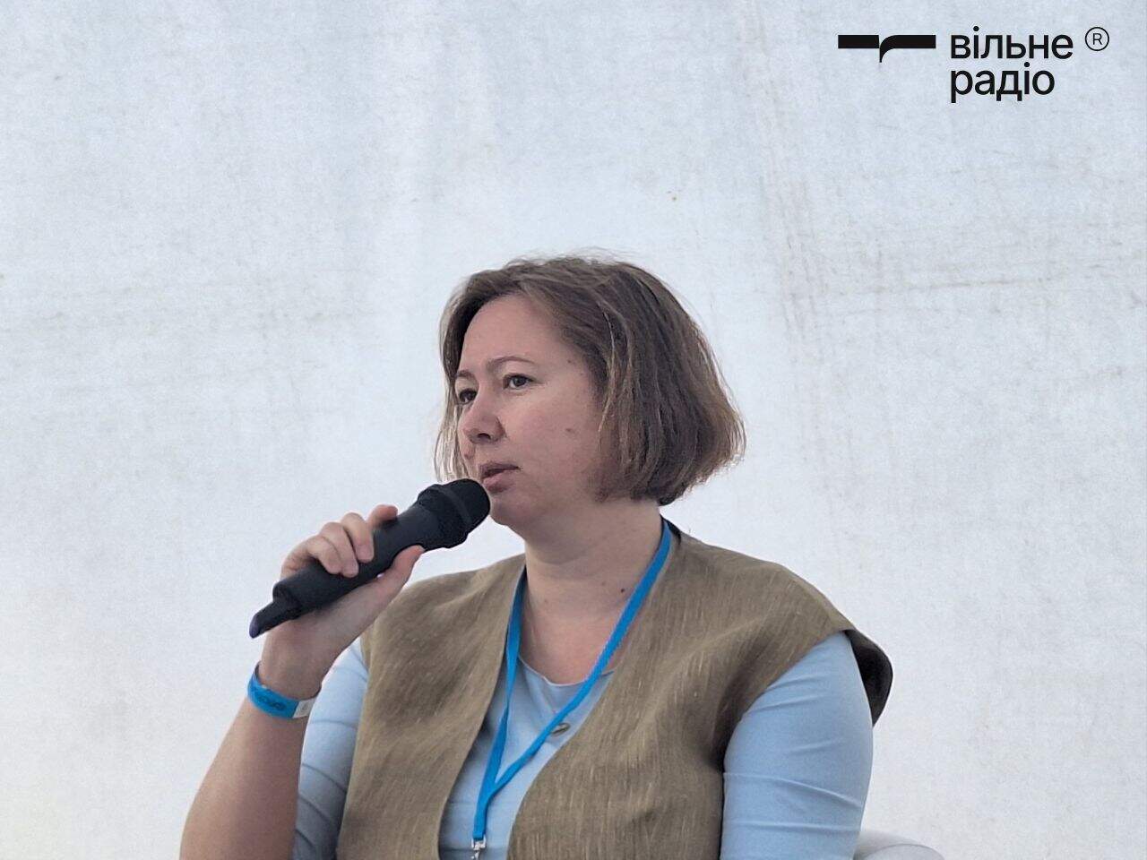 Зображення до посту: “Невидимі” чи “небезпечні”. Що Україна робить (і не робить) для людей в окупації: погляд експертів
