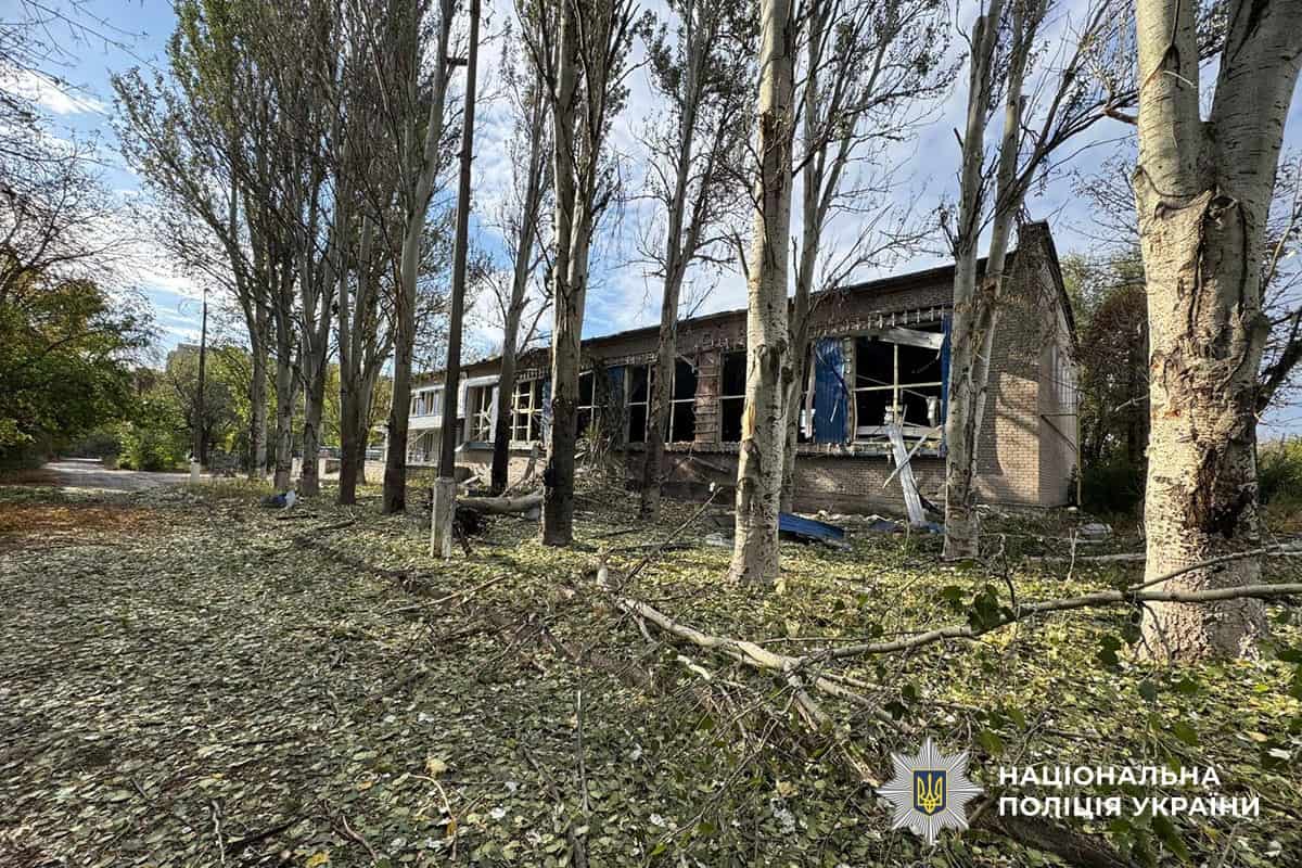 Зображення до посту: Один загиблий та п’ятеро поранених: якими були наслідки російських ударів по Донеччині 19 вересня (ЗВЕДЕННЯ)