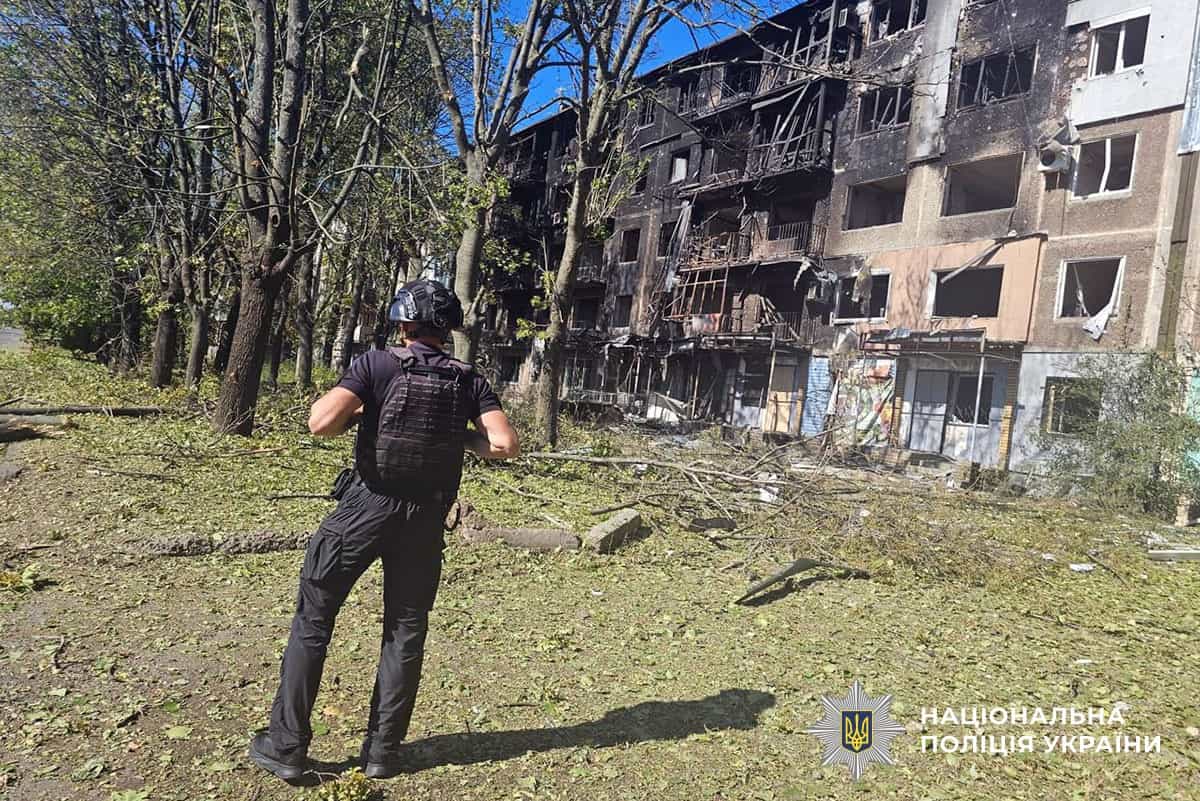 Руйнування інфраструктури після обстрілів у Краматорську та Лимані.