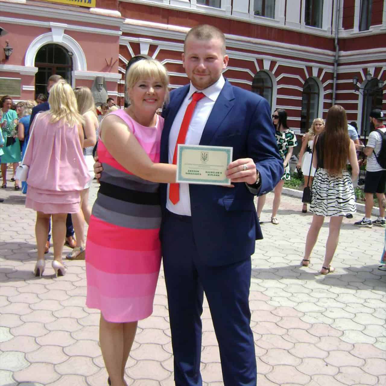 Зображення до посту: Прагнув у ССО, але воював у ДШВ під Бахмутом: згадаймо Олександра Логвіна, який боронив Кліщіївку