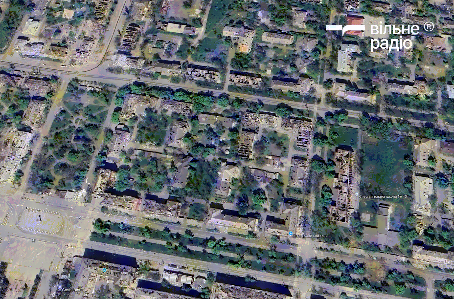 Спеціалізована школа №40 у Маріуполі в травні 2022 року та липні 2024 року