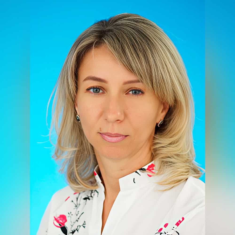Зображення до посту: Дають малечі триколори: хто очолює дитячі садки Нікольської громади в окупації і як працює з дітьми (аналіз)