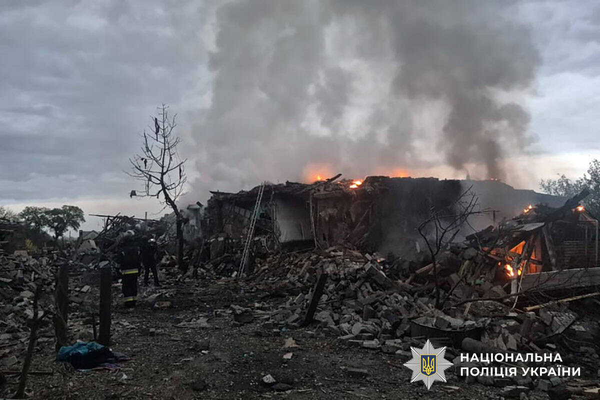 Наслідки російських атак у Донецькій області 16 жовтня 2025 року. Фото: поліція Донеччини