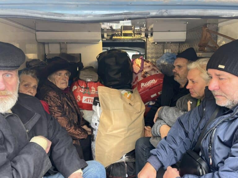 Из приближенных к фронту окраин Константиновки эвакуировали девять человек, — ОО «Пролиска»