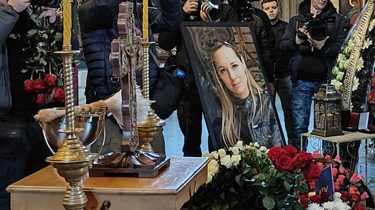 Похорони з Альоною Грамовою та Євгеном Кармазіним.