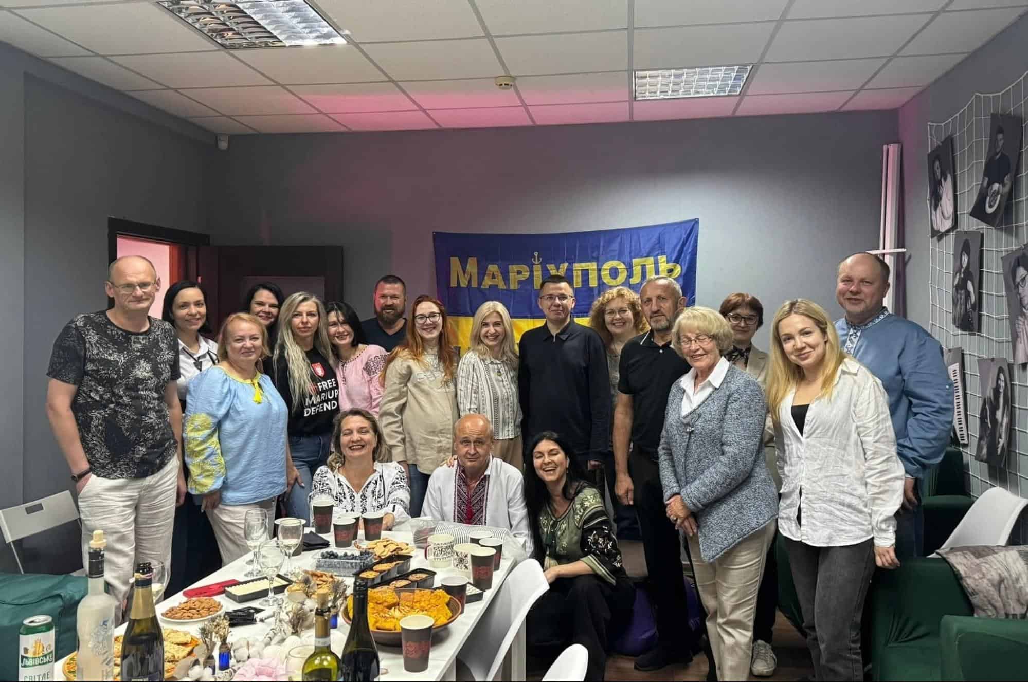 Маріупольчанка Людмила Завалєй створила в КИєві простір для своїх