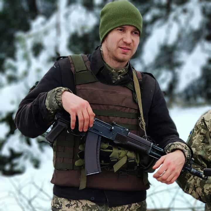 Перегляньте новину: Понад два роки його вважали зниклим безвісти: вшануймо військового з Вінниччини Анатолія Бортника Понад два роки його вважали зниклим безвісти: вшануймо військового з Вінниччини Анатолія Бортника