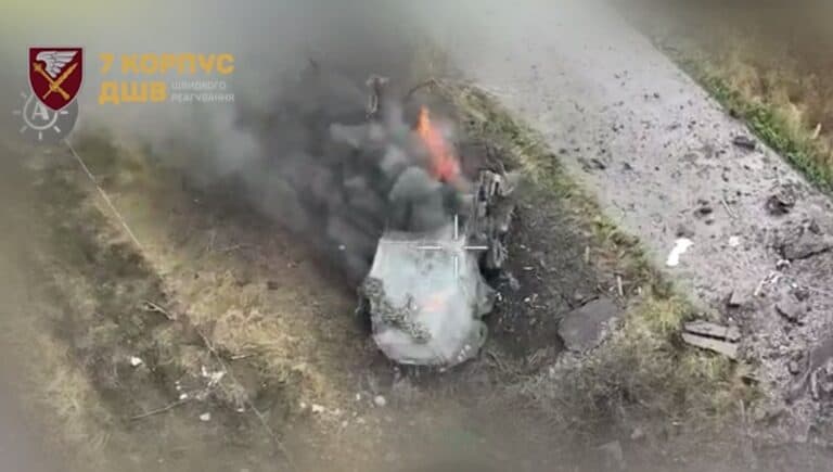 Перегляньте новину: “Друга спроба за тиждень”: українські військові відбили російський механізований штурм на Мирноград “Друга спроба за тиждень”: українські військові відбили російський механізований штурм на Мирноград